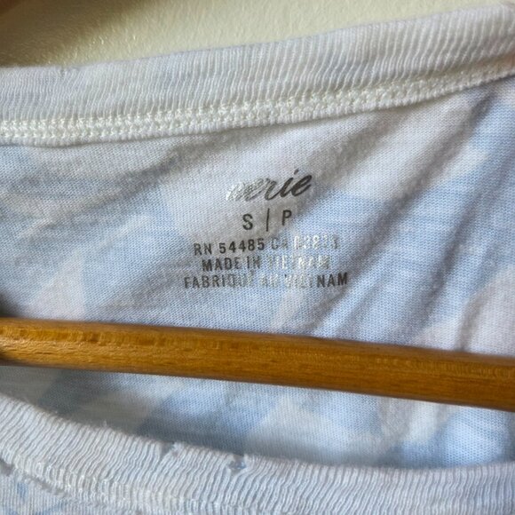 EUC AERIE WHITE / BLUE SUMMER TEE COTTON  OVERSIZED SIZE SMALL - Picture 7 of 11